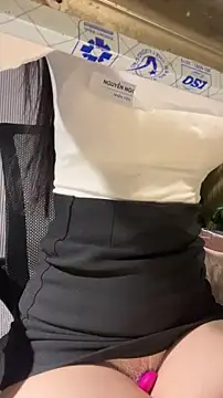 Gina999 online show from April 9, 2026, 3:17 am