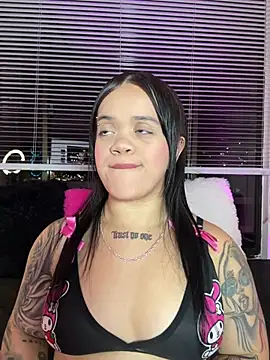 Snapshot of Sussyroxxx chatting on June 3, 2026, 4:26 am Sussyroxxx online show from June 3, 2026, 4:26 am