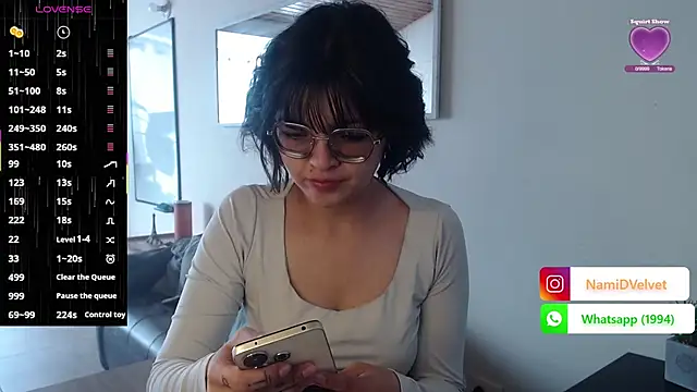 NamiDVelvet online show from October 15, 2025, 2:50 pm