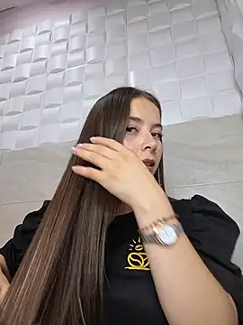 EmmaValencia  online show from November 28, 2025, 10:01 pm