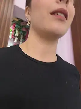 EmmaValencia  online show from January 7, 2026, 3:36 pm