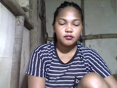 Snapshot of sweetlexypinay19 chatting on May 13, 2026, 9:44 pm sweetlexypinay19 online show from May 13, 2026, 9:44 pm