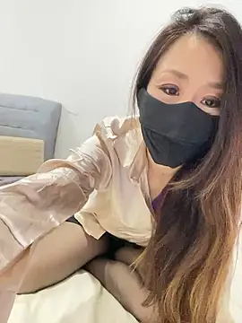 aska1986 online show from November 19, 2025, 6:35 am