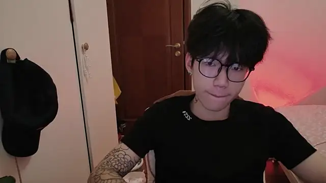 hangzi-0011 online show from February 10, 2026, 10:52 am