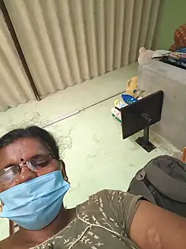 Snapshot of Tamilselviroja- chatting on August 3, 2026, 2:10 am Tamilselviroja- online show from August 3, 2026, 2:10 am