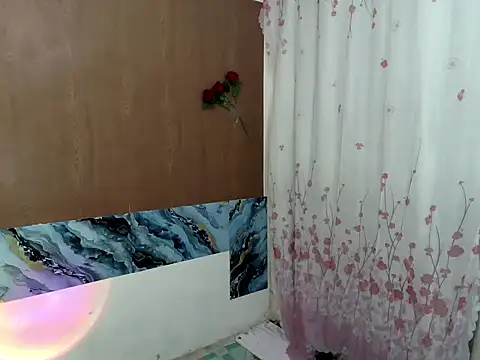 amandareddragon online show from July 6, 2026, 9:17 pm