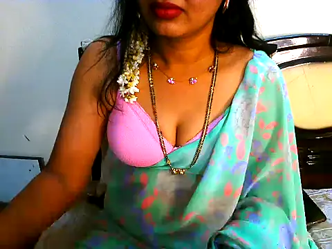 Myna95 online show from November 22, 2025, 3:22 pm