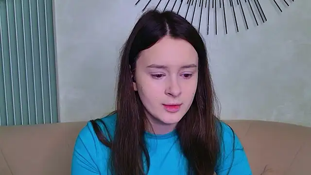 EvaSwen online show from March 25, 2026, 11:27 am