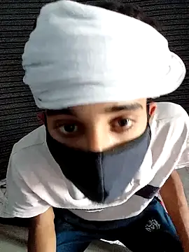 Snapshot of your_crush_2 chatting on October 3, 2025, 8:55 am your crush 2 online show from October 3, 2025, 8:55 am