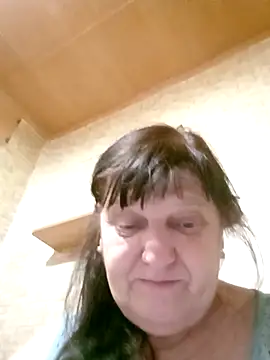 Apeesynka55211 online show from March 13, 2026, 9:10 pm