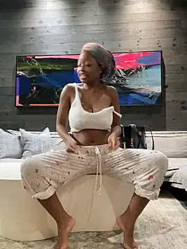 tia   fox online show from February 20, 2026, 6:26 am