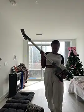 tia   fox online show from March 3, 2026, 6:14 pm