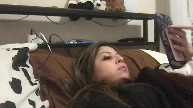 bunnygorl12 online show from November 19, 2025, 10:04 am