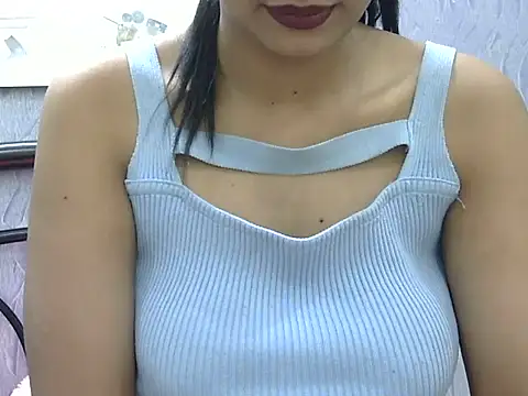 SEXY DOLL88 online show from April 19, 2026, 3:33 pm