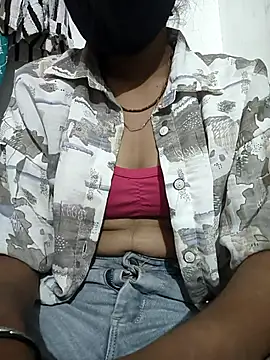 Hotty ruvi online show from October 17, 2025, 7:27 pm