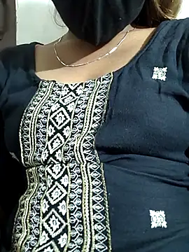 Hotty ruvi online show from November 2, 2025, 6:10 pm