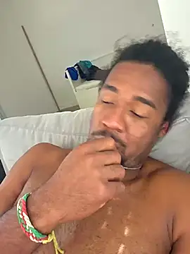 cracha online show from September 29, 2025, 12:10 pm