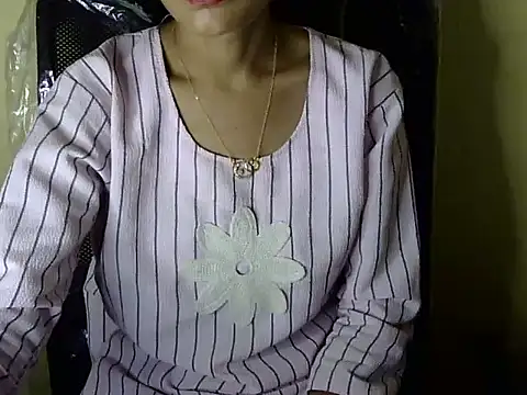 Snapshot of Shazi_1 chatting on November 21, 2025, 7:45 pm Shazi 1 online show from November 21, 2025, 7:45 pm