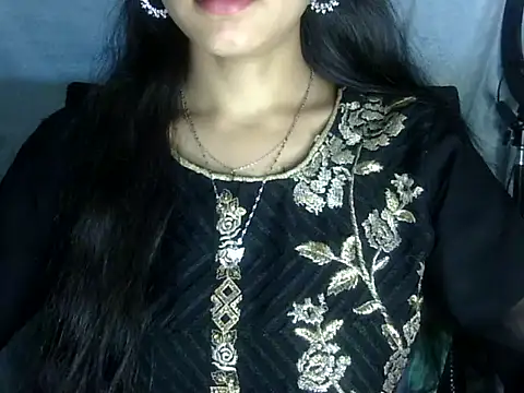 Snapshot of Shazi_1 chatting on June 12, 2026, 3:33 pm Shazi 1 online show from June 12, 2026, 3:33 pm