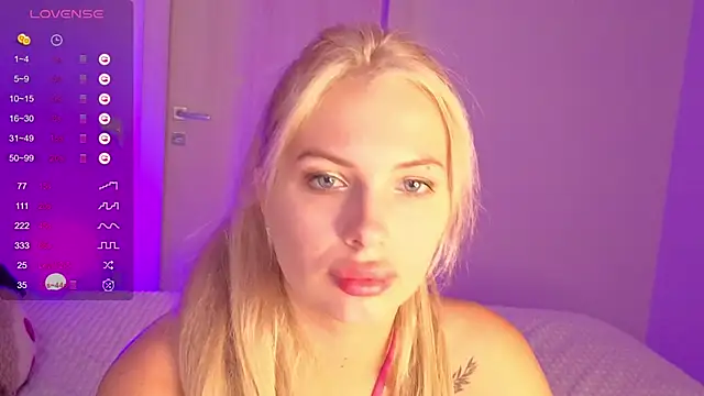 Snapshot of SweetCherryBlonde chatting on October 5, 2025, 9:07 am SweetCherryBlonde online show from October 5, 2025, 9:07 am