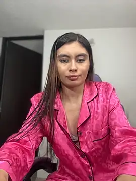 Im Natashaaaa online show from October 18, 2025, 10:32 pm