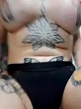 MidyRiscada online show from November 3, 2025, 3:13 pm