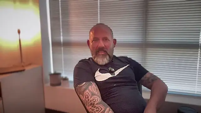 fuckadilf online show from May 3, 2026, 2:56 pm