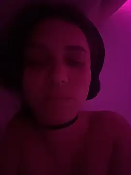 DreadPink online show from December 16, 2025, 3:55 am