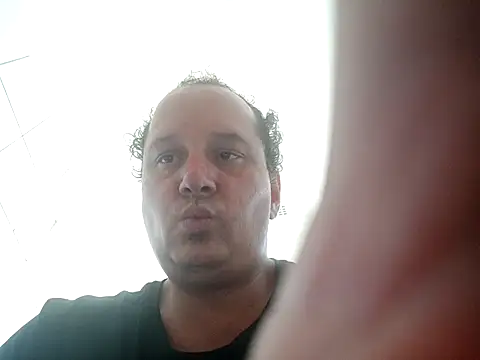 macKnd online show from October 14, 2025, 9:43 am