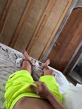 HenryLee1983-cums online show from October 5, 2025, 2:10 am