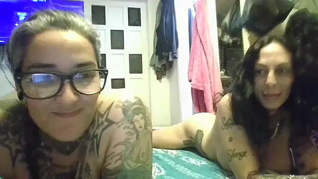 Snapshot of inkdhollow1 chatting on June 6, 2026, 10:14 pm inkdhollow1 online show from June 6, 2026, 10:14 pm