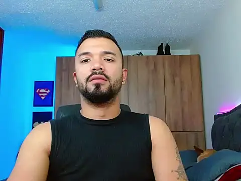 Snapshot of mathewv_ chatting on November 17, 2025, 10:04 pm mathewv online show from November 17, 2025, 10:04 pm