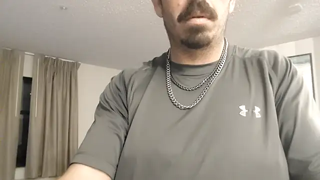 hoociedaddy24 online show from December 5, 2025, 4:10 am