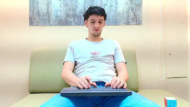 ISRAEL GRAY online show from October 9, 2025, 12:14 pm