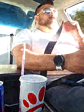 Roddog18 online show from December 4, 2025, 10:29 pm