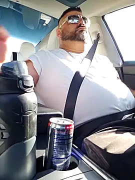 Roddog18 online show from April 7, 2026, 11:48 pm