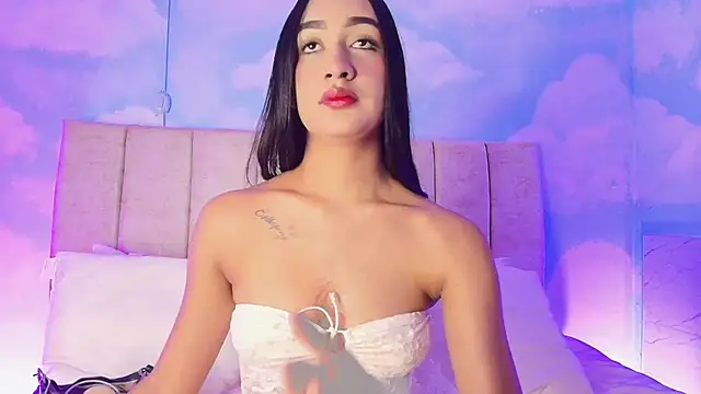 Nikolbrice online show from April 7, 2026, 7:03 pm