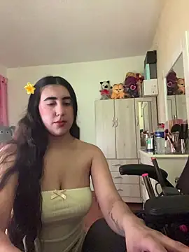 Miichii online show from December 17, 2025, 12:05 am