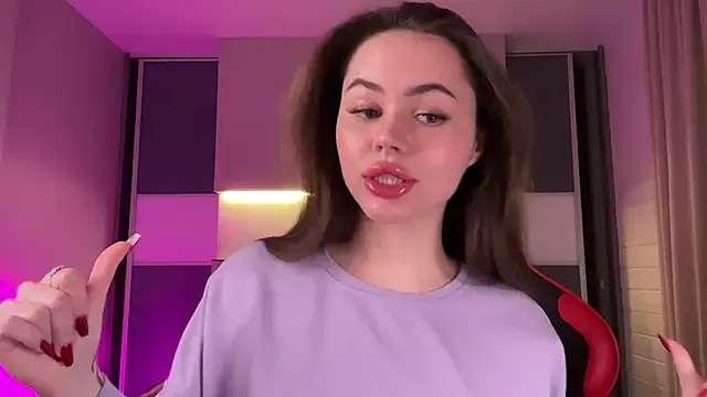 AlmaryKim online show from February 5, 2025, 7:53 pm