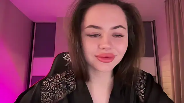 AlmaryKim online show from February 11, 2025, 9:25 pm