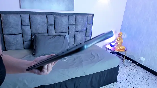 Xiomara Stwart online show from January 15, 2026, 1:21 am