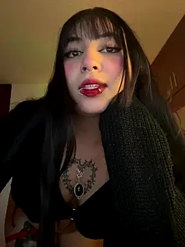 Snapshot of Hinatamoon_ chatting on December 18, 2025, 5:02 am Hinatamoon online show from December 18, 2025, 5:02 am