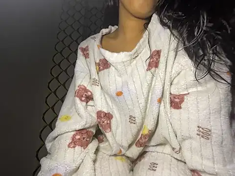 dubyzubygirl online show from February 13, 2026, 8:05 pm