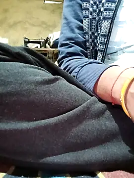 Snapshot of LOVE-VIKA chatting on November 22, 2025, 8:35 am LOVE-VIKA online show from November 22, 2025, 8:35 am