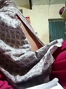 Snapshot of LOVE-VIKA chatting on November 24, 2025, 2:39 pm LOVE-VIKA online show from November 24, 2025, 2:39 pm