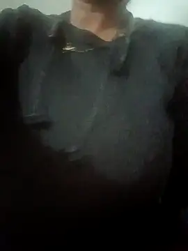 Snapshot of LOVE-VIKA chatting on February 4, 2026, 8:25 pm LOVE-VIKA online show from February 4, 2026, 8:25 pm