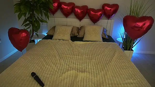 IsabelleDiorr online show from February 12, 2026, 8:26 pm