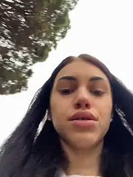 ilariea girl online show from October 22, 2025, 1:33 pm