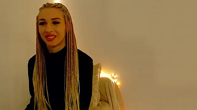 Sia a online show from December 16, 2025, 4:50 am