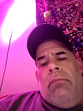 DeeBestEver online show from November 12, 2025, 1:11 pm